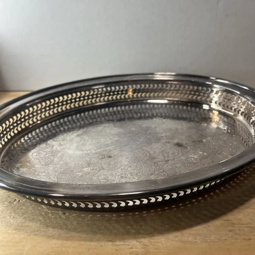 Vintage Wm Rogers & Son International Silver Plate Oval Gallery Tray Platter 79G